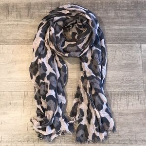 Black & grey leopard printed scarf lightweight